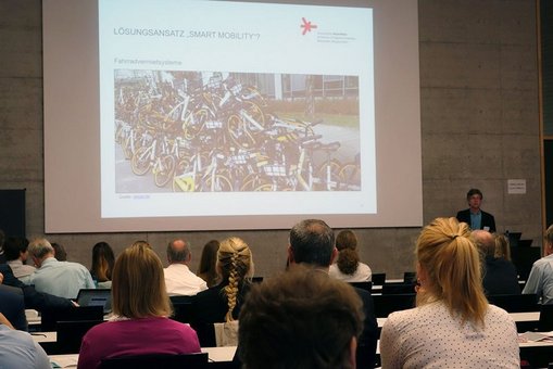 Symposium "Stadtverkehr von morgen – 'Smart Mobility‘ statt Daseinsvorsorge?" in der Hochschule RheinMain - © Hochschulkommunikation | Hochschule RheinMain