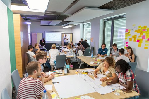 Drei Tage feilten die Teilnehmerinnen und Teilnehmer des Innovation Camps an ihren Projekten